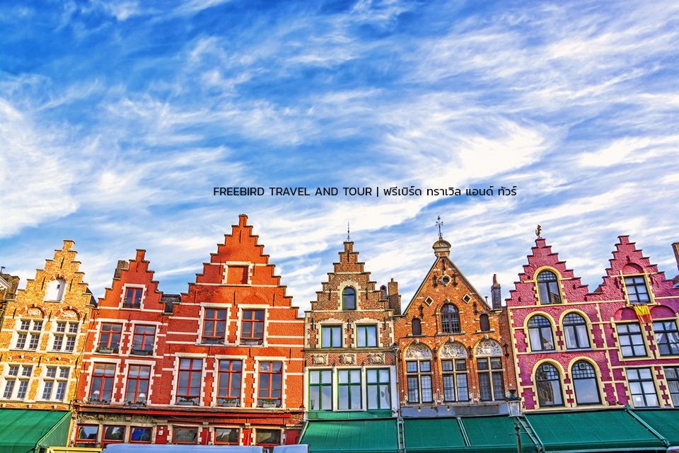 colorful-old-brick-house-on-the-grote-markt-square-bruges-belgium-freebirdtravelandtour