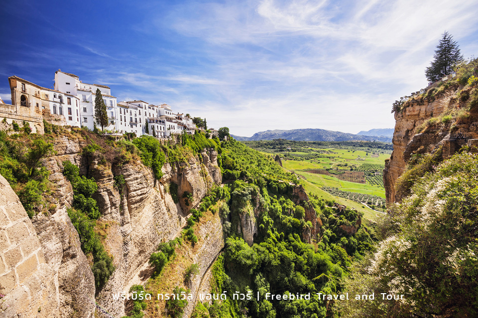 view-of-ronda-village-one-of-the-famous-white-villages-pueblos-blancos-of-andalucia-spain