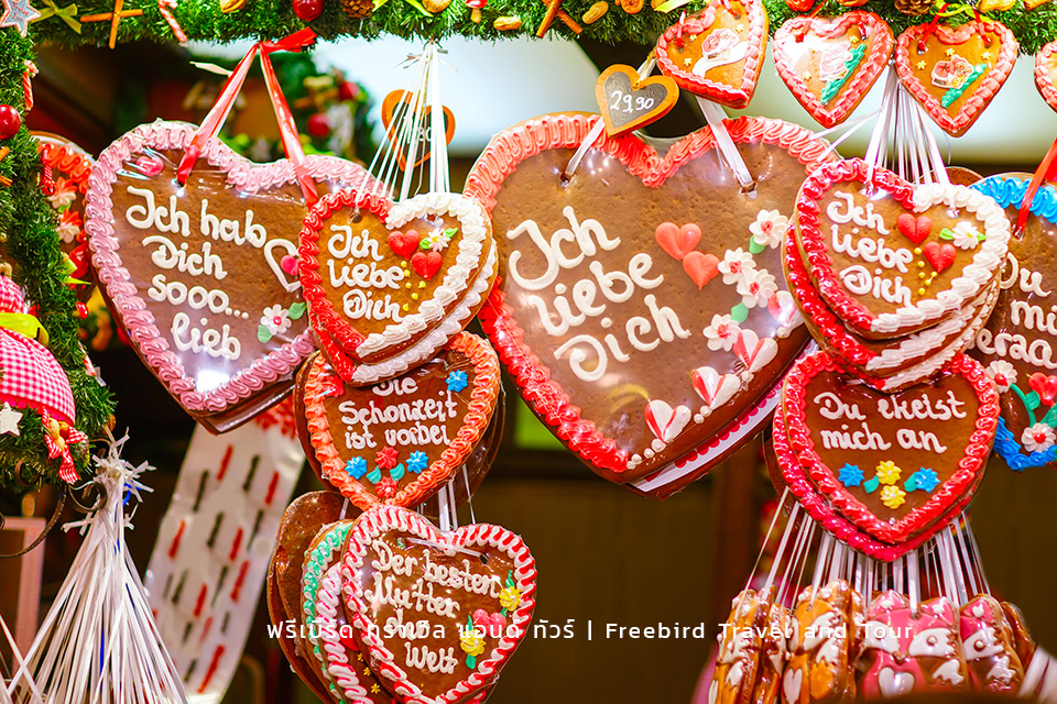 gingerbread-hearts-christmas-market-nuremberg-munich-germany-freebirdtravelandtour