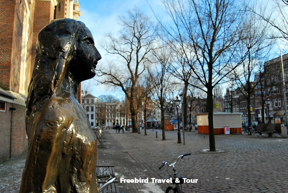 anne_frank_statue_amsterdam_netherlands_freebirdtour