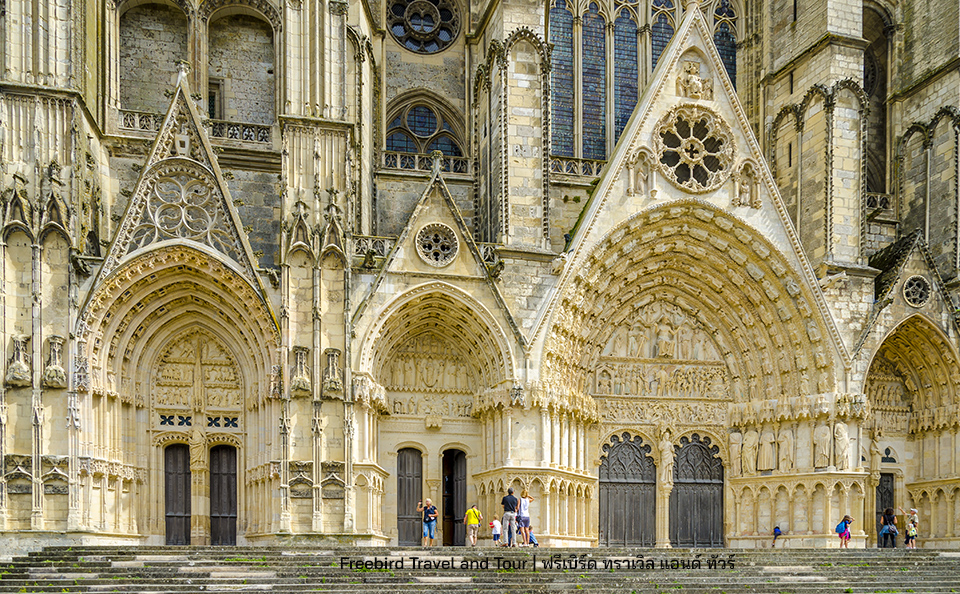 bourges-france-architectural-saint-etienne-cathedral-freebirdtravel