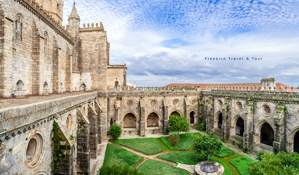 evora_cathedral_portugal._freebirdtour