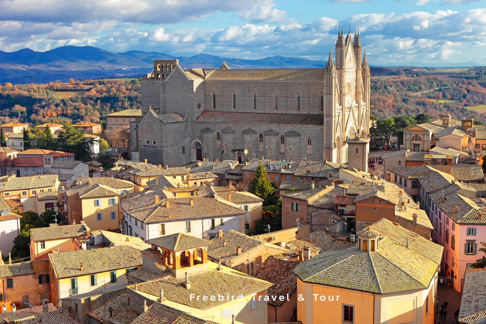 orvieto_aerial_view_of_the_cathedral_umbria_italy