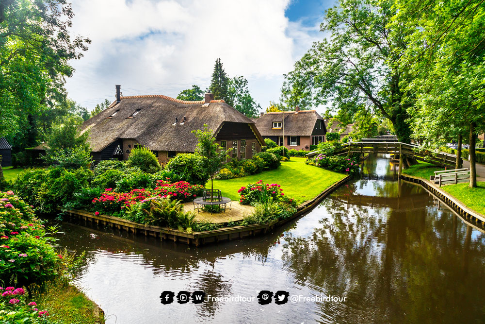 หมู่บ้านไร้ถนนในเนเธอร์แลนด์